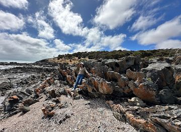 australia/kangaroo-island/attraction/bates-landing