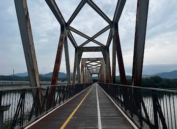 south-korea/gyeonggi-province/attraction/bukhangang-railway-bridge