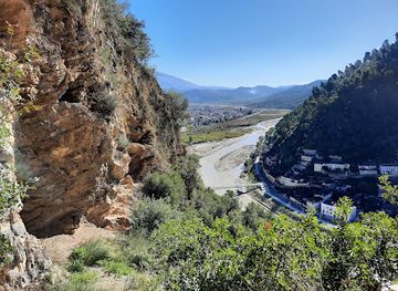 albania/toskeria/attraction/ilirothrak-www-ilirothrak-com