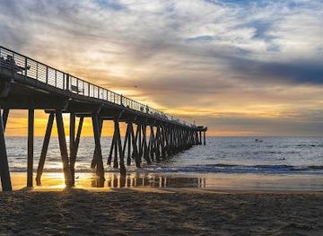 california/santa-monica/attraction/hermosa-beach-pier