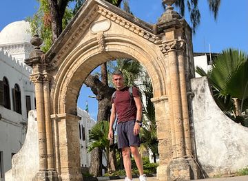 tanzania/stone-town/attraction/old-portuguese-arch