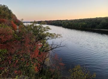 minnesota/mississippi-river/attraction/shadow-falls-park