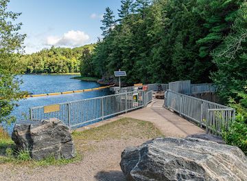 canada/haliburton-highlands/attraction/crests-of-kennisis-trailhead