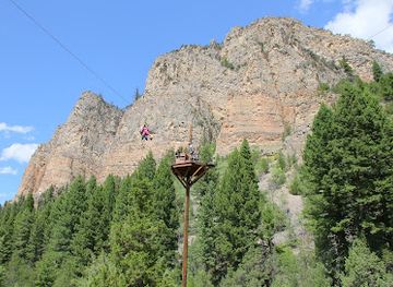 montana/gallatin-national-forest/attraction/montana-whitewater-rafting-zipline-gallatin