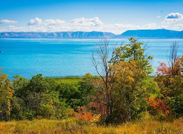 utah/bear-river-valley/attraction/bear-lake-valley-convention-and-visitors-bureau