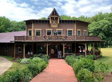 ohio/lake-erie-islands/attraction/butterfly-house-at-put-inbay