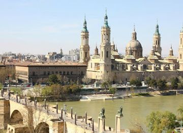 spain/zaragoza/attraction/museo-de-los-faroles-y-rosario-de-cristal