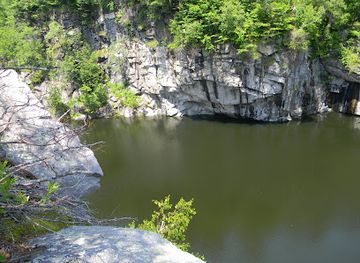 massachusetts/berkshires/attraction/becket-land-trust-historic