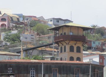 chile/vina-del-mar/attraction/polanco-lift-tower