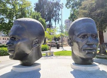 california/anaheim/attraction/public-art-pasadena-robinson-memorial