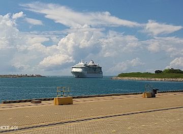 sri-lanka/bundala-national-park/attraction/hambantota-international-mlc-port-view-point