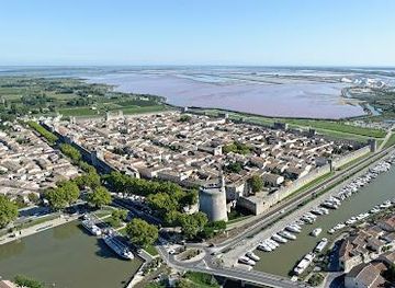 france/nimes/attraction/tourist-information-centre