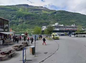 norway/geirangerfjord/attraction/helicopter-pick-up-location
