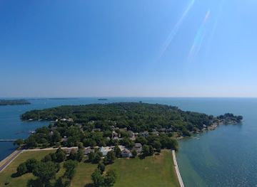 ohio/lake-erie-islands/attraction/lake-erie-islands-nature-wildlife-center