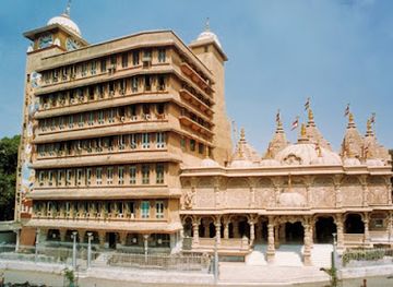 india/konkan-coast/attraction/baps-shri-swaminarayan-mandir-mumbai