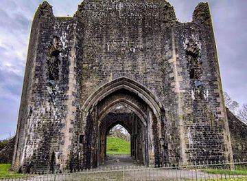 united-kingdom/south-glamorgan/attraction/st-quentin-s-castle