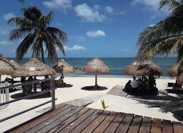 mexico/cancun/attraction/playa-las-perlas