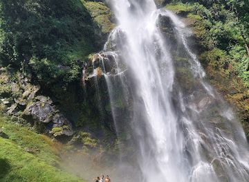 india/sikkim/attraction/bar-changay-waterfall