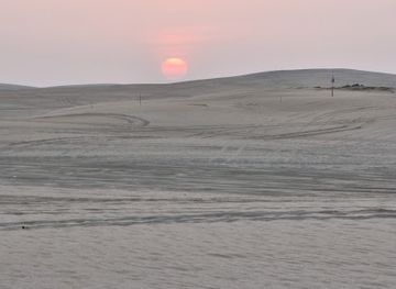 qatar/khor-al-adaid-inland-sea/attraction/sunset-view-point