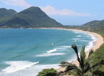 brazil/florianopolis/attraction/praia-da-armaiao