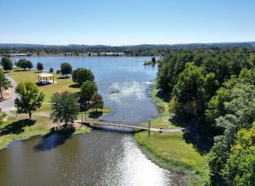 arkansas/pinnacle-mountain-state-park/attraction/lake-willastein-park