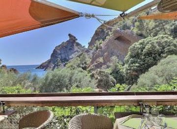 france/aix-en-provence/attraction/calanque-de-figuerolles