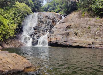 sri-lanka/ratnapura-district/attraction/brahmana-ella-water-fall