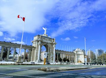 canada/eastern-ontario/attraction/princes-gates