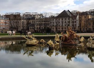france/versailles/attraction/neptune-fountain