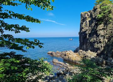 denmark/bornholm/attraction/black-pot