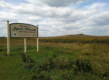 south-dakota/badlands/attraction/spirit-mound-state-historic-prairie
