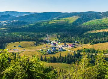 romania/bihor-mountains/attraction/biserica-motului-peak