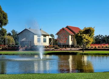 australia/goulburn-valley/attraction/emerald-bank-leisure-land