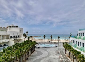 israel/tel-aviv-district/attraction/opera-square