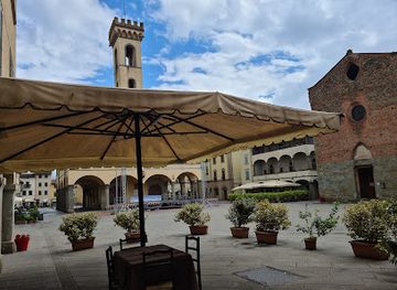 italy/valdarno/attraction/basilica-di-santa-maria-delle-grazie
