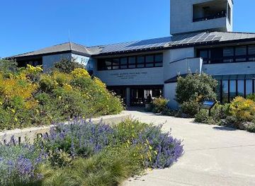 california/oxnard/attraction/the-robert-j-lagomarsino-visitor-center-at-channel-islands-national-park