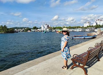 vietnam/phu-quoc-island/attraction/dinh-cau-lighthouse