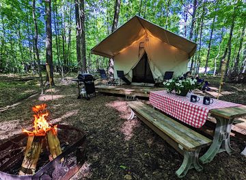 wisconsin/northern-highland/attraction/coadys-point-of-view-lake-resort-wisconsin-glamping-and-cabin-rentals