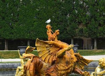 france/paris/attraction/dragon-pool