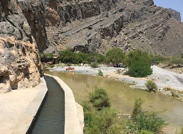 oman/al-batinah-south-governorate/attraction/tanuf-castle-ruins