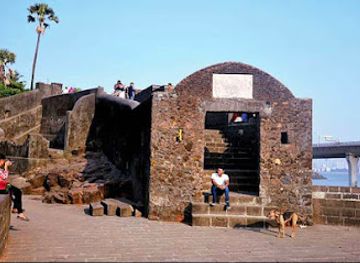 india/konkan-coast/attraction/bandra-fort