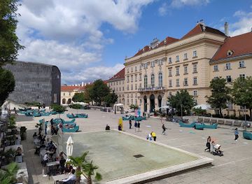 austria/vienna/alsergrund/attraction/museumsquartier-wien