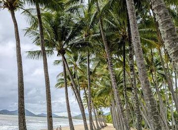 australia/cairns/attraction/palm-cove-beach