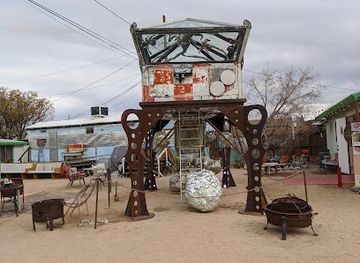 california/joshua-tree-national-park/attraction/art-queen