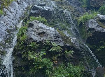 romania/maramures/attraction/cascada-masa-de-piatra