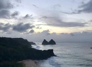brazil/fernando-de-noronha/attraction/praia-da-quixaba