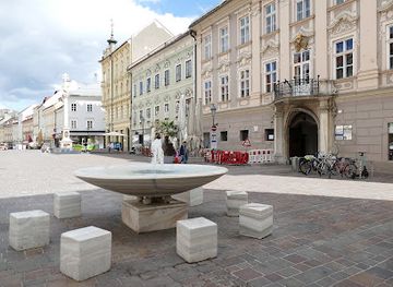 austria/klagenfurt/attraction/alter-platz-fountain