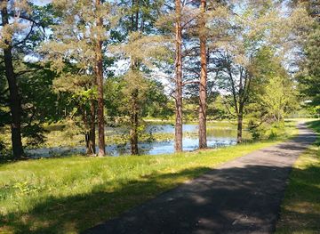 ohio/punderson-state-park/attraction/claridon-woodlands