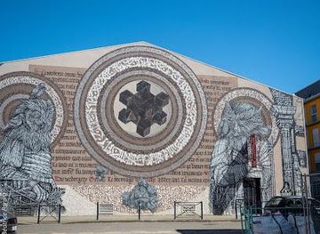 france/bordeaux/attraction/the-wall-from-bordeaux