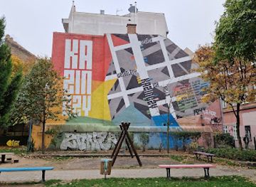 hungary/budapest/jewish-quarter/attraction/murals